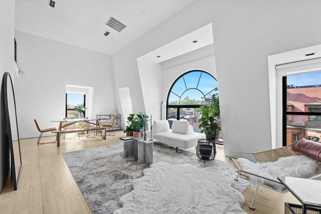 201 Newbury St 506, Boston, MA 02116