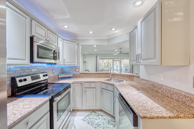 5235 Sapphire Valley, Boca Raton, FL 33486