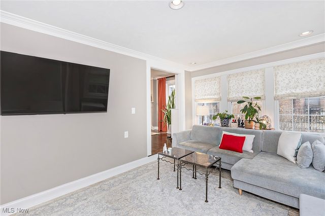 3006 Montgomery Road, Shaker Heights, OH 44122