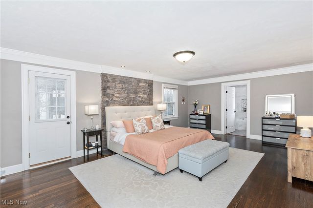 3006 Montgomery Road, Shaker Heights, OH 44122