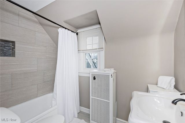 3006 Montgomery Road, Shaker Heights, OH 44122