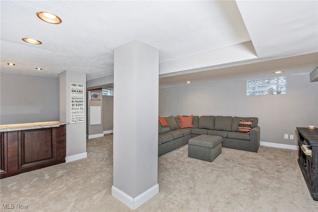 3006 Montgomery Road, Shaker Heights, OH 44122