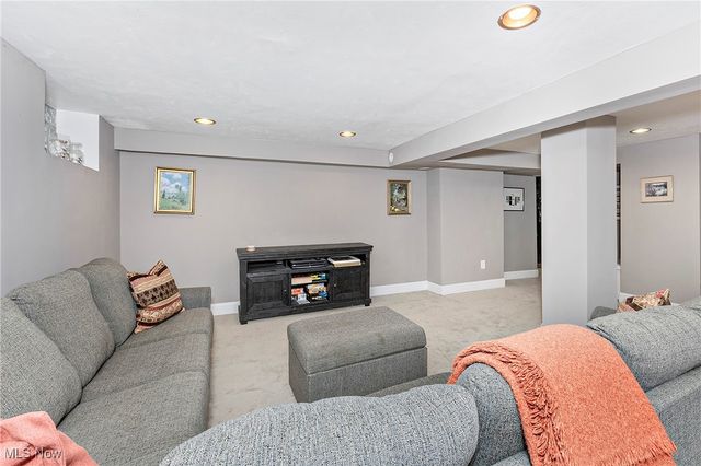 3006 Montgomery Road, Shaker Heights, OH 44122