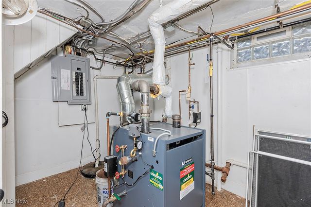 3006 Montgomery Road, Shaker Heights, OH 44122