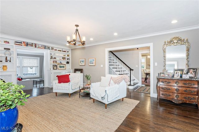 3006 Montgomery Road, Shaker Heights, OH 44122