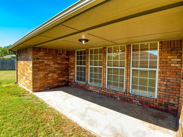 107 NW valleybrook, Lawton, OK 73505