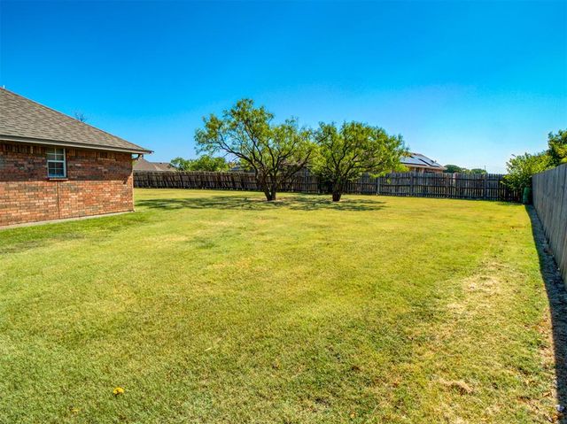 107 NW valleybrook, Lawton, OK 73505