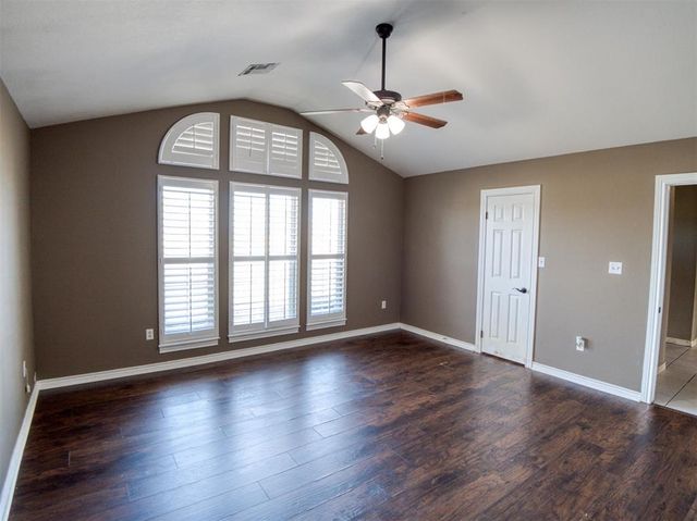 107 NW valleybrook, Lawton, OK 73505