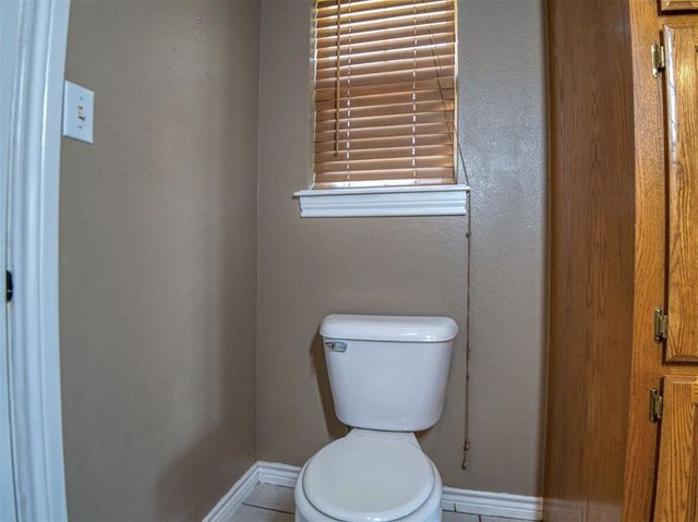 107 NW valleybrook, Lawton, OK 73505