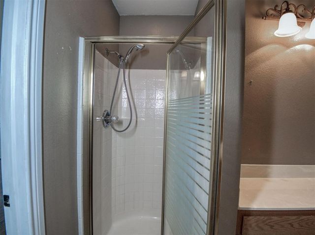 107 NW valleybrook, Lawton, OK 73505