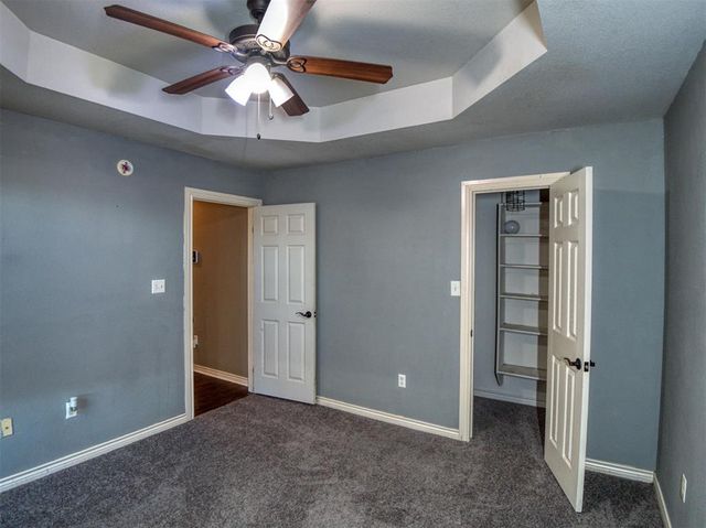 107 NW valleybrook, Lawton, OK 73505