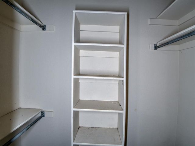 107 NW valleybrook, Lawton, OK 73505