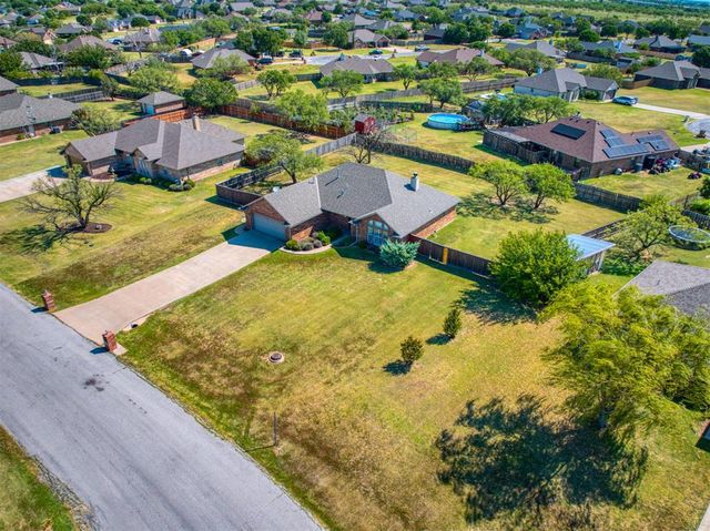 107 NW valleybrook, Lawton, OK 73505