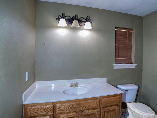 107 NW valleybrook, Lawton, OK 73505