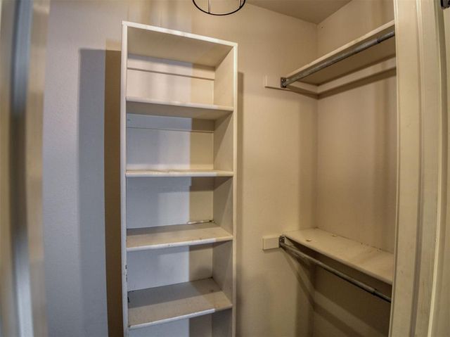 107 NW valleybrook, Lawton, OK 73505