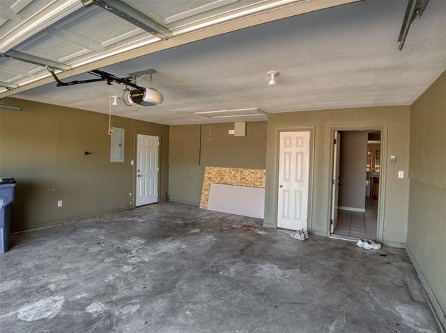 107 NW valleybrook, Lawton, OK 73505