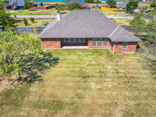 107 NW valleybrook, Lawton, OK 73505