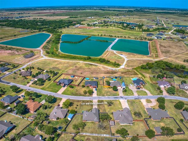 107 NW valleybrook, Lawton, OK 73505