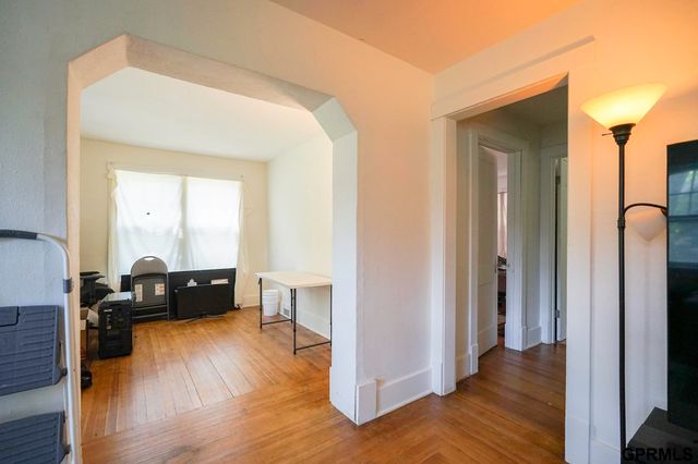 7717 N 39th Street, Omaha, NE 68112