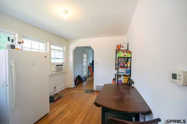 7717 N 39th Street, Omaha, NE 68112