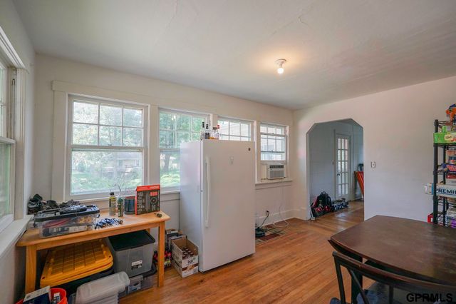 7717 N 39th Street, Omaha, NE 68112