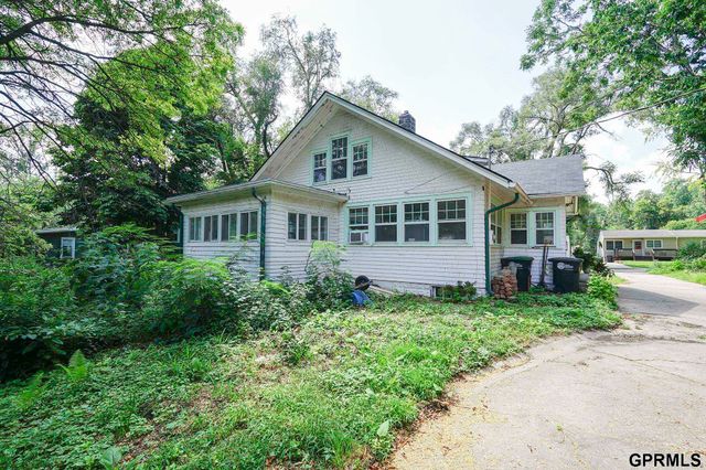 7717 N 39th Street, Omaha, NE 68112