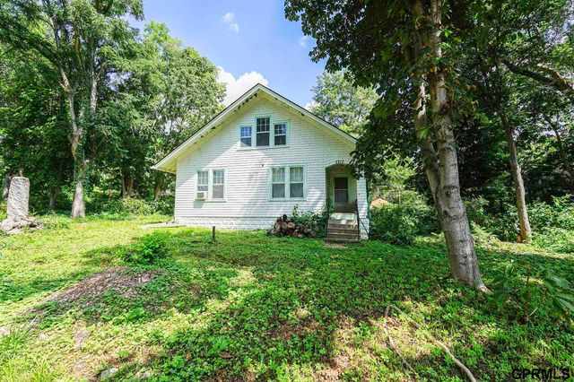 7717 N 39th Street, Omaha, NE 68112