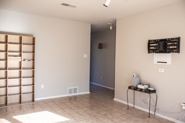 1001 Neely Ave, Midland, TX 79705