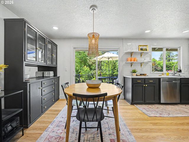 1479 Sw WILLOWBROOK Ct, Gresham, OR 97080