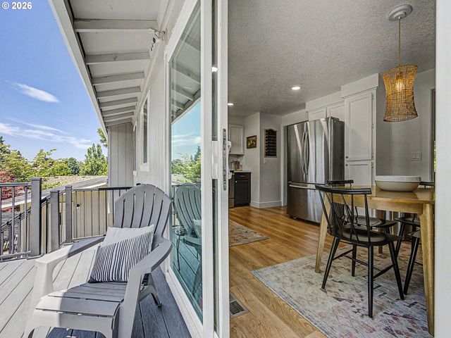 1479 Sw WILLOWBROOK Ct, Gresham, OR 97080