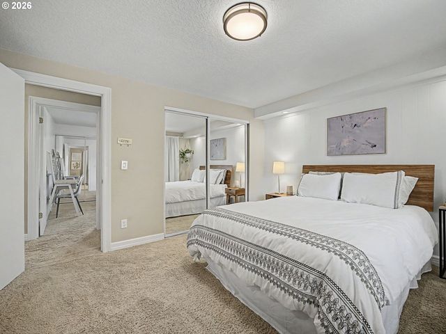 1479 Sw WILLOWBROOK Ct, Gresham, OR 97080