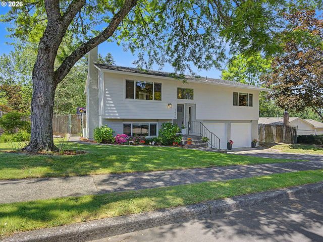 1479 Sw WILLOWBROOK Ct, Gresham, OR 97080