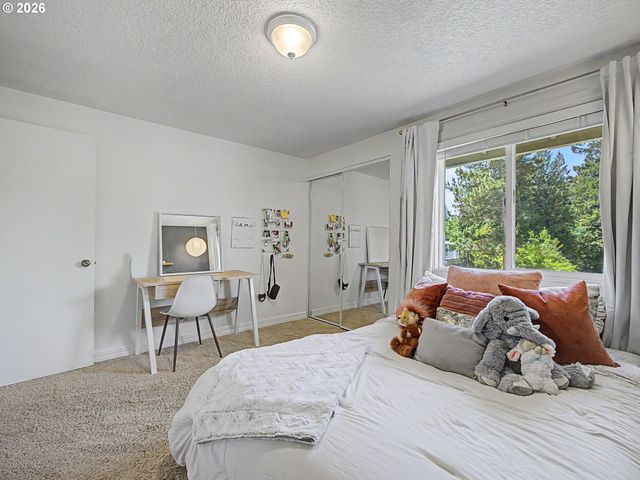 1479 Sw WILLOWBROOK Ct, Gresham, OR 97080