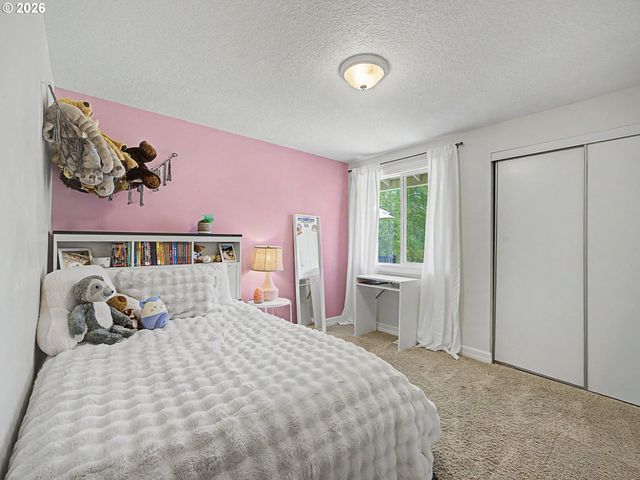 1479 Sw WILLOWBROOK Ct, Gresham, OR 97080