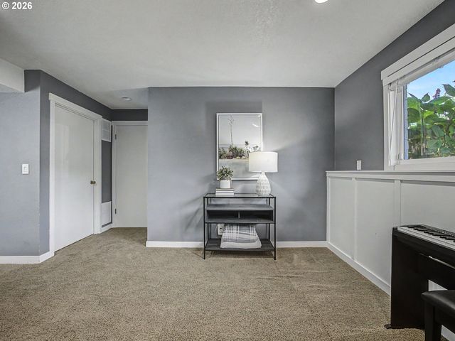 1479 Sw WILLOWBROOK Ct, Gresham, OR 97080