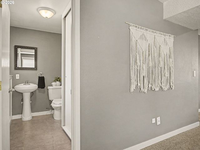 1479 Sw WILLOWBROOK Ct, Gresham, OR 97080