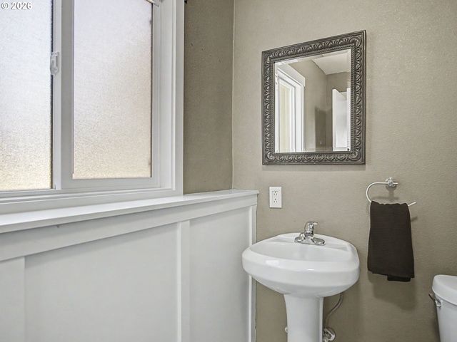 1479 Sw WILLOWBROOK Ct, Gresham, OR 97080