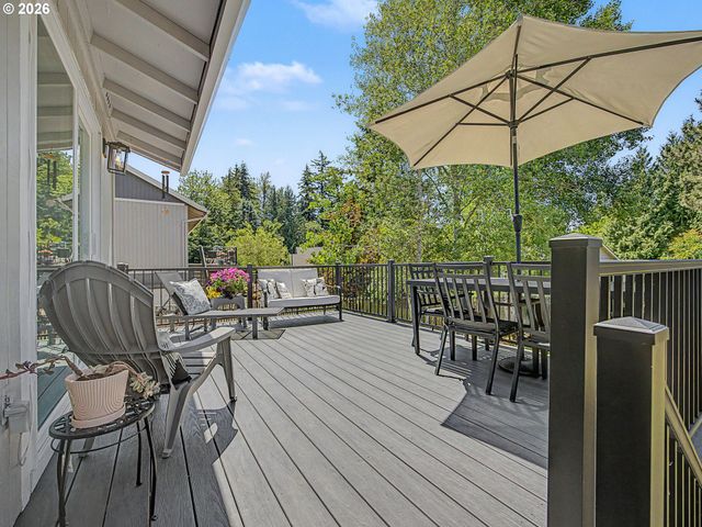 1479 Sw WILLOWBROOK Ct, Gresham, OR 97080