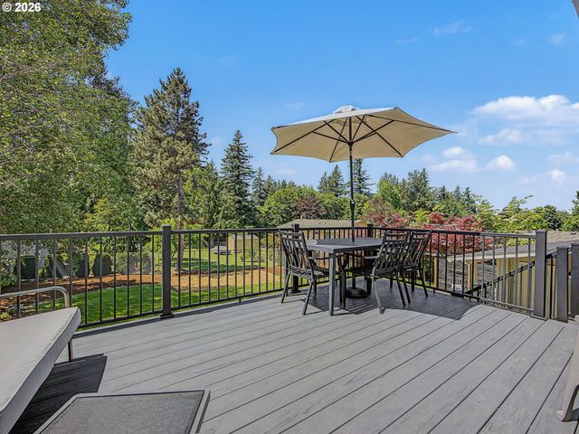 1479 Sw WILLOWBROOK Ct, Gresham, OR 97080