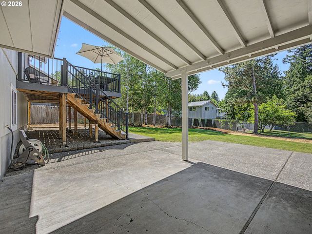 1479 Sw WILLOWBROOK Ct, Gresham, OR 97080