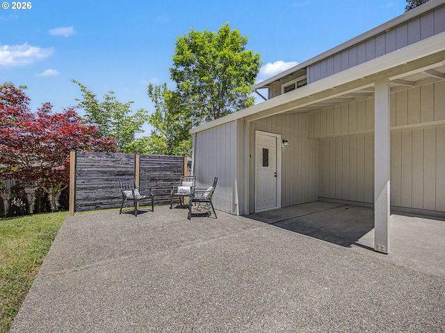 1479 Sw WILLOWBROOK Ct, Gresham, OR 97080