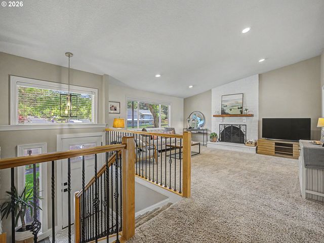 1479 Sw WILLOWBROOK Ct, Gresham, OR 97080