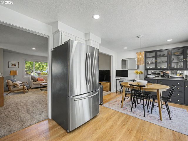 1479 Sw WILLOWBROOK Ct, Gresham, OR 97080