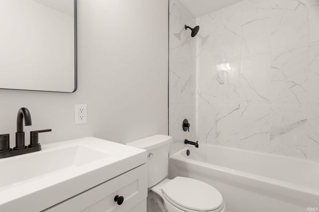 4609 Meadow Lane, South Bend, IN 46619