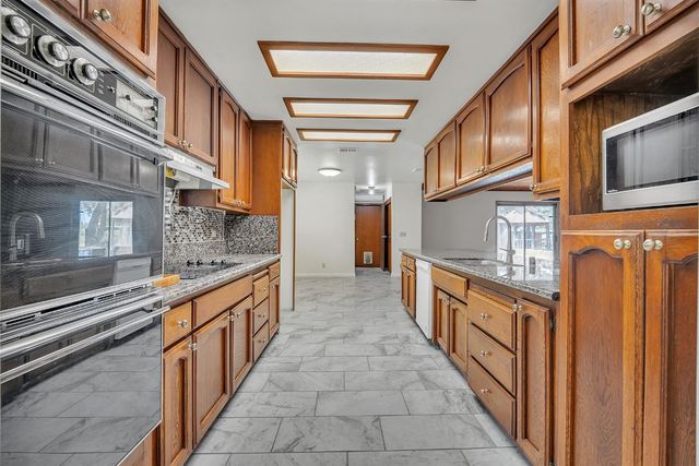 5990 Barton Road, Loomis, CA 95650