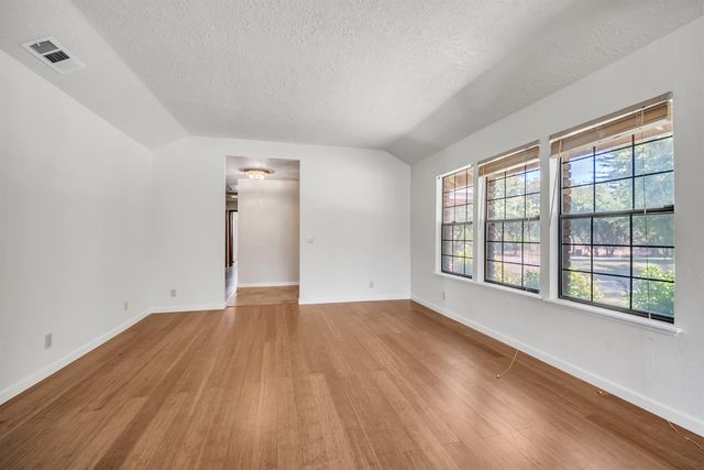 5990 Barton Road, Loomis, CA 95650