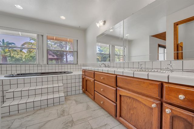 5990 Barton Road, Loomis, CA 95650