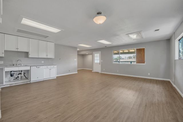 5990 Barton Road, Loomis, CA 95650