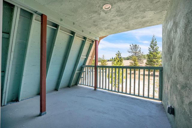 5990 Barton Road, Loomis, CA 95650