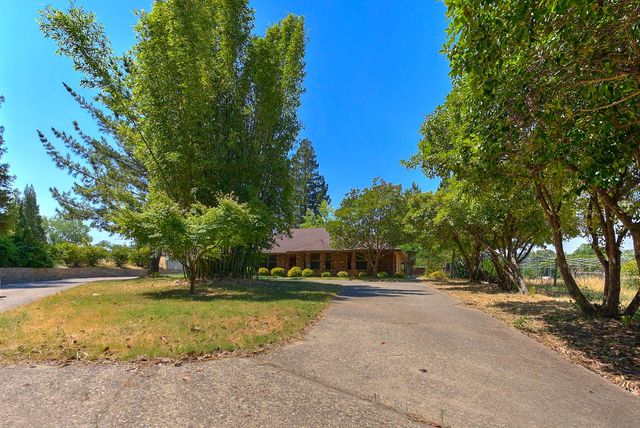 5990 Barton Road, Loomis, CA 95650